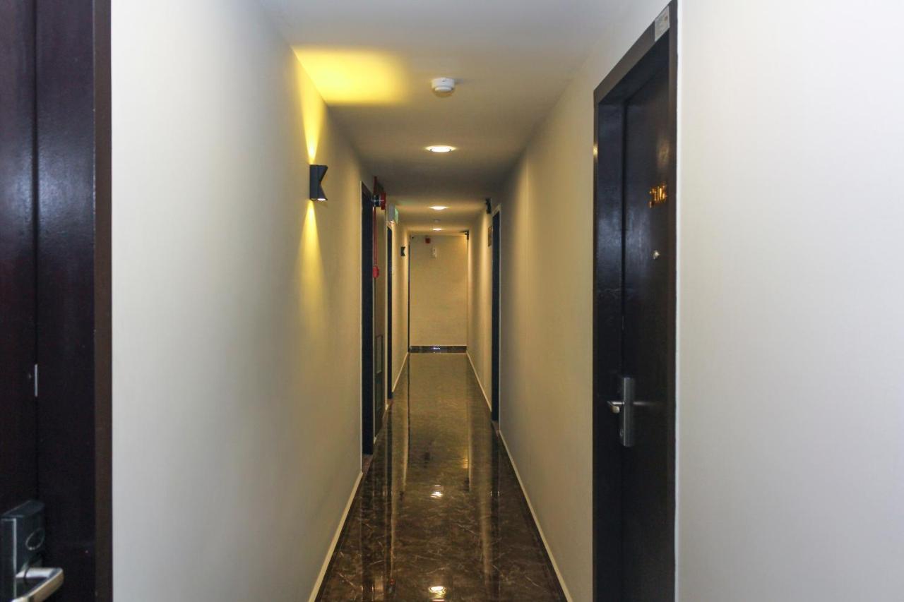 Oyo 90027 Happy Hotel Johor Bahru Esterno foto